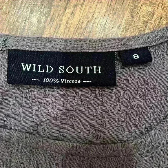 Wild South New Zealand Viscose Gray Textured Long Sleeve Blouse Size 8 - Picture 9 of 11